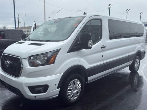 Used 2024 Ford Transit 350 XLT RWD image 6