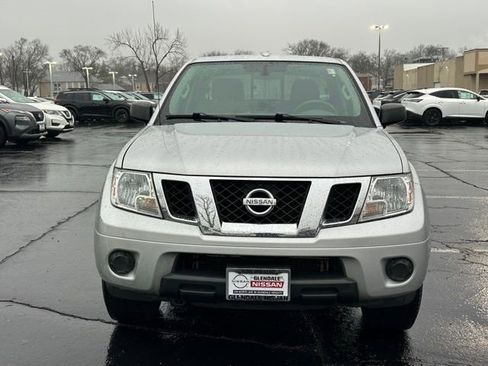 Used 2016 Nissan Frontier SV AWD/4WD image 2