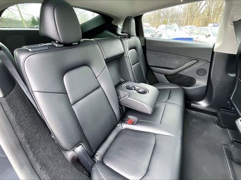 Used 2024 Tesla Model Y Long Range image 20