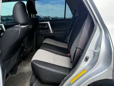 Used 2020 Toyota 4Runner SR5 AWD/4WD image 17