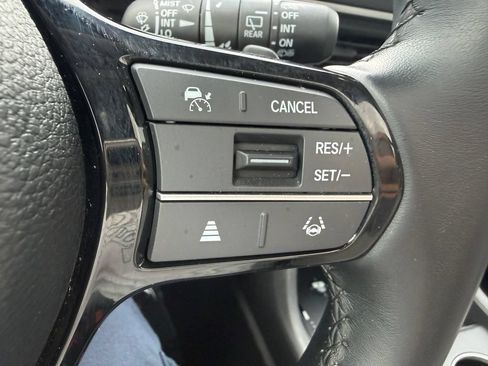 Used 2023 Honda Pilot Touring image 17