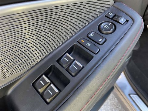 Used 2023 Acura MDX A-Spec image 16