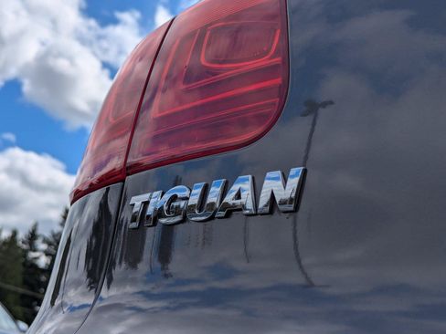 Used 2013 Volkswagen Tiguan SEL AWD/4WD image 33