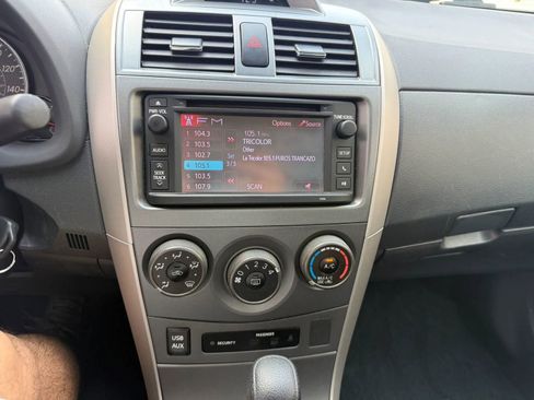 Used 2013 Toyota Corolla S image 16