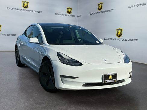 Used 2019 Tesla Model 3 Standard Range Plus image 3