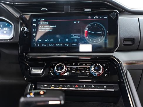 Used 2022 GMC Sierra 1500 AT4 w/ AT4 Premium Package image 13