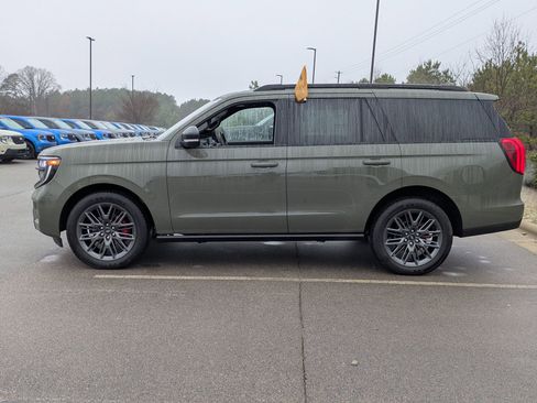 Certified 2025 Ford Expedition Platinum w/ Stealth Performance Package image 7