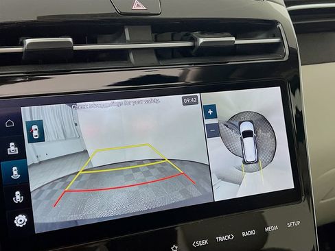 Certified 2023 Hyundai Tucson Limited AWD/4WD image 13