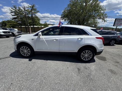 Used 2019 Cadillac XT5 Luxury AWD/4WD image 3