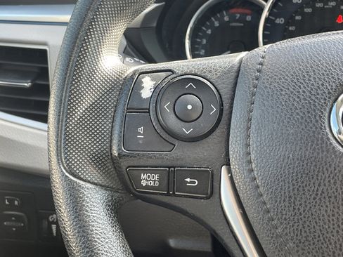 Used 2016 Toyota Corolla LE image 16