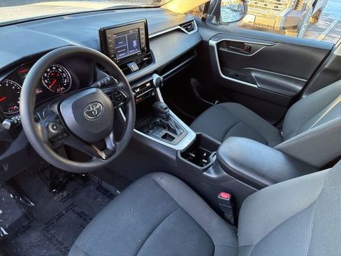 Certified 2022 Toyota RAV4 LE image 20