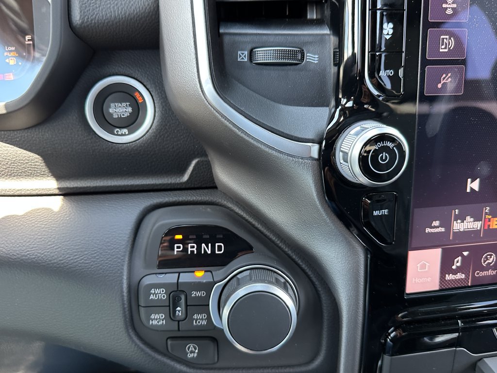 New 2026 RAM 1500 Big Horn AWD/4WD image 26
