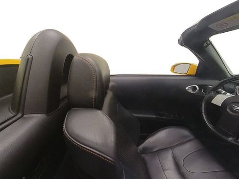 Used 2005 Nissan 350Z Touring RWD image 36