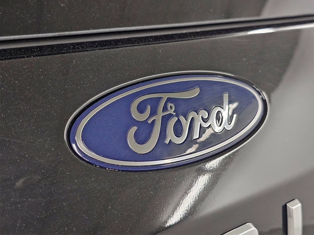 Used 2025 Ford Expedition Active AWD/4WD image 33