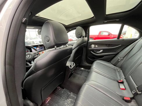 Used 2017 Mercedes-Benz E 300 4MATIC image 27