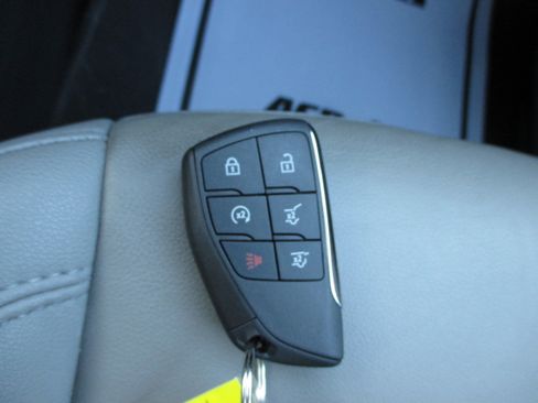 Used 2023 Chevrolet Tahoe Z71 w/ Luxury Package image 31