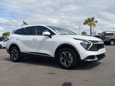 Certified 2024 Kia Sportage LX image 1