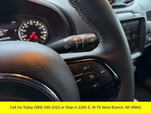 Used 2021 Jeep Renegade Latitude image 24