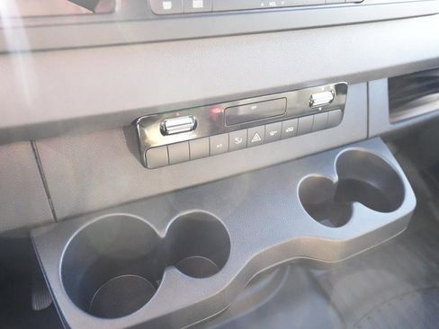 Used 2022 Mercedes-Benz Sprinter 144 Cargo image 26