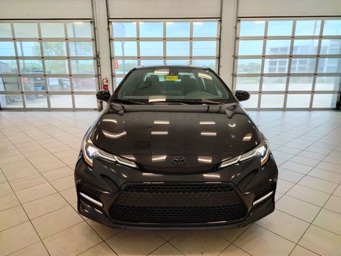 Used 2021 Toyota Corolla SE FWD image 9