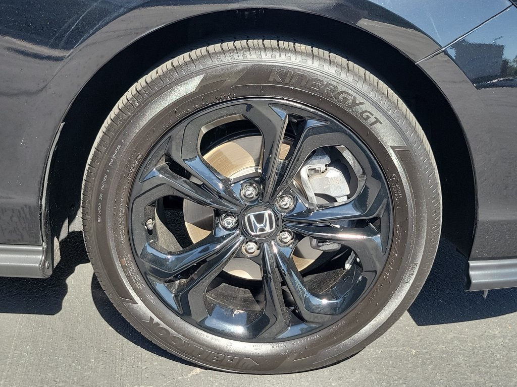 Certified 2025 Honda Accord SE image 6