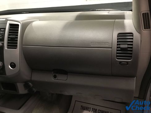 Used 2015 Nissan Frontier SV AWD/4WD image 37