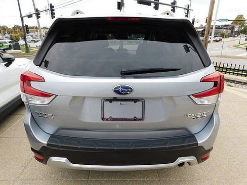 Used 2019 Subaru Forester Touring w/ Popular Package #3 image 9