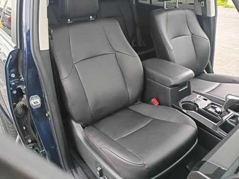 Used 2024 Toyota 4Runner TRD Off-Road Premium w/ Off Road Premium Plus Package AWD/4WD image 7