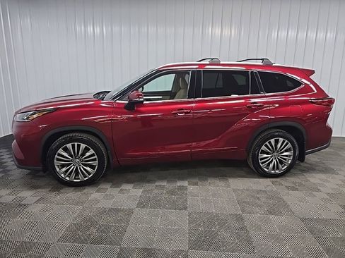 Used 2021 Toyota Highlander Platinum image 5