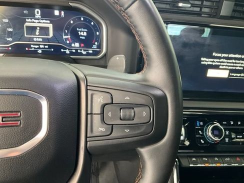 Used 2023 GMC Sierra 1500 AT4 w/ Technology Package AWD/4WD image 12