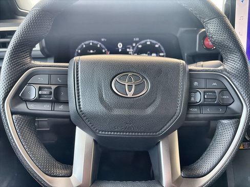 Used 2024 Toyota Tacoma TRD Off-Road w/ TRD Off Road Upgrade Package AWD/4WD image 21