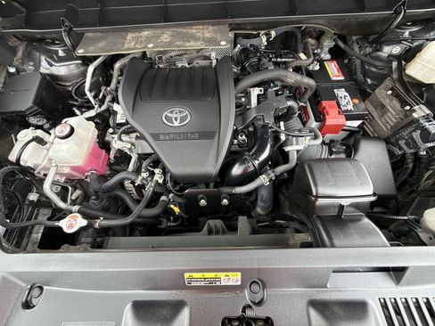 Used 2023 Toyota Highlander XSE FWD image 18
