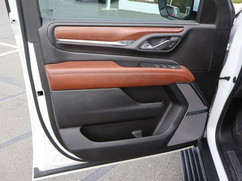 Certified 2023 GMC Yukon Denali Ultimate AWD/4WD image 18