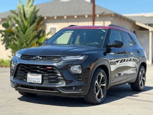 Used 2021 Chevrolet TrailBlazer RS w/ Sun and Liftgate Package FWD image 6
