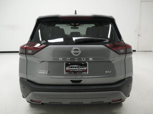 Used 2023 Nissan Rogue SV FWD image 5