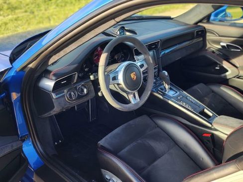 Used 2016 Porsche 911 Carrera GTS image 27