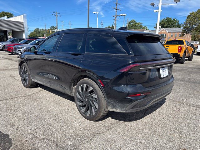 New 2026 Lincoln Nautilus Reserve w/ Jet Appearance Package AWD/4WD image 8