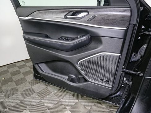 Used 2022 Jeep Grand Cherokee Limited 4xe image 42