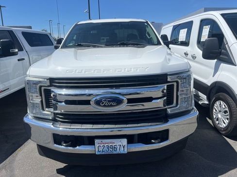 Used 2018 Ford F250 XLT image 2