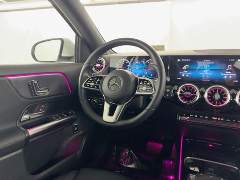 Used 2023 Mercedes-Benz GLA 250 GLA 250 w/ Premium Package image 28