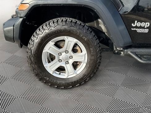 Used 2020 Jeep Wrangler Unlimited Sport S image 19