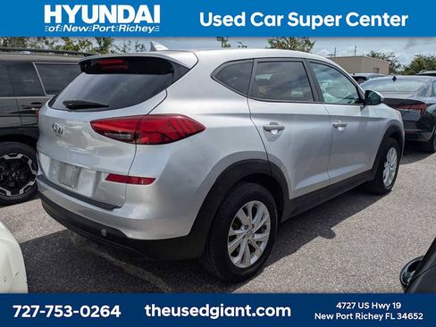 Used 2019 Hyundai Tucson SE FWD image 2