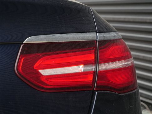 Used 2019 Mercedes-Benz GLC 300 4MATIC Coupe image 8