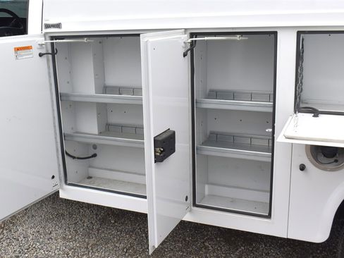 Used 2022 Chevrolet Express 3500 w/ Power Convenience Package image 24