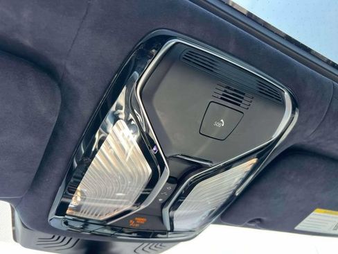 Used 2022 BMW 750i xDrive w/ Luxury Rear Seating Package AWD/4WD image 39