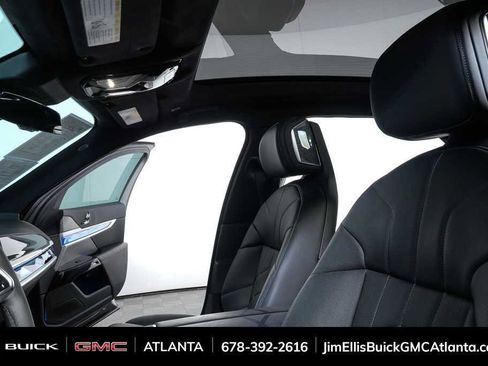 Used 2023 BMW 760i xDrive AWD/4WD image 5