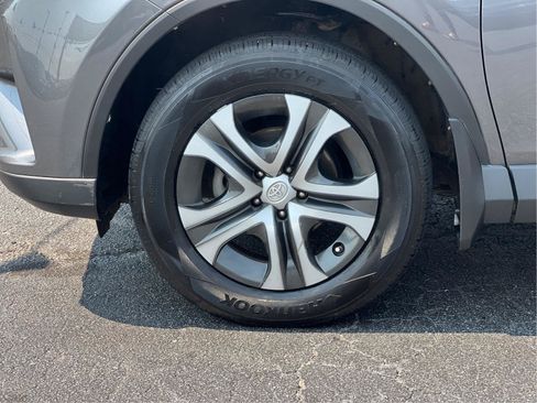Used 2018 Toyota RAV4 LE w/ All Weather Liner Package AWD/4WD image 24