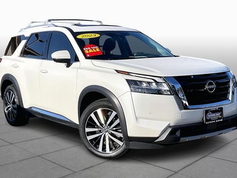 Used 2023 Nissan Pathfinder Platinum w/ Cargo Package image 2