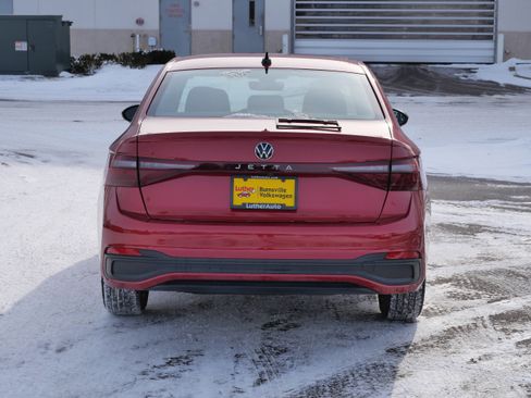 Used 2025 Volkswagen Jetta Sport image 6