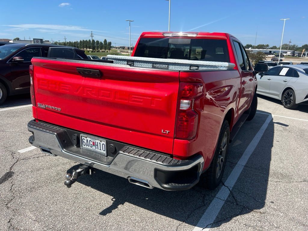 Used 2023 Chevrolet Silverado 1500 LT AWD/4WD image 4